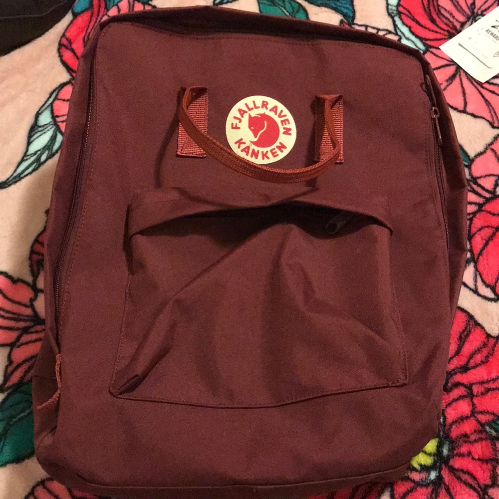 Fjalraven Kanken deep maroon large backpack